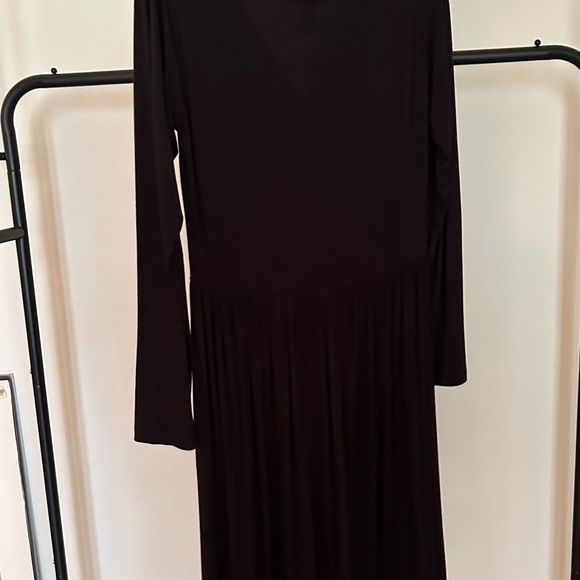 Kate Quinn Bamboo Viscose Black Long Sleeve Midi Dress - Picture 4 of 4